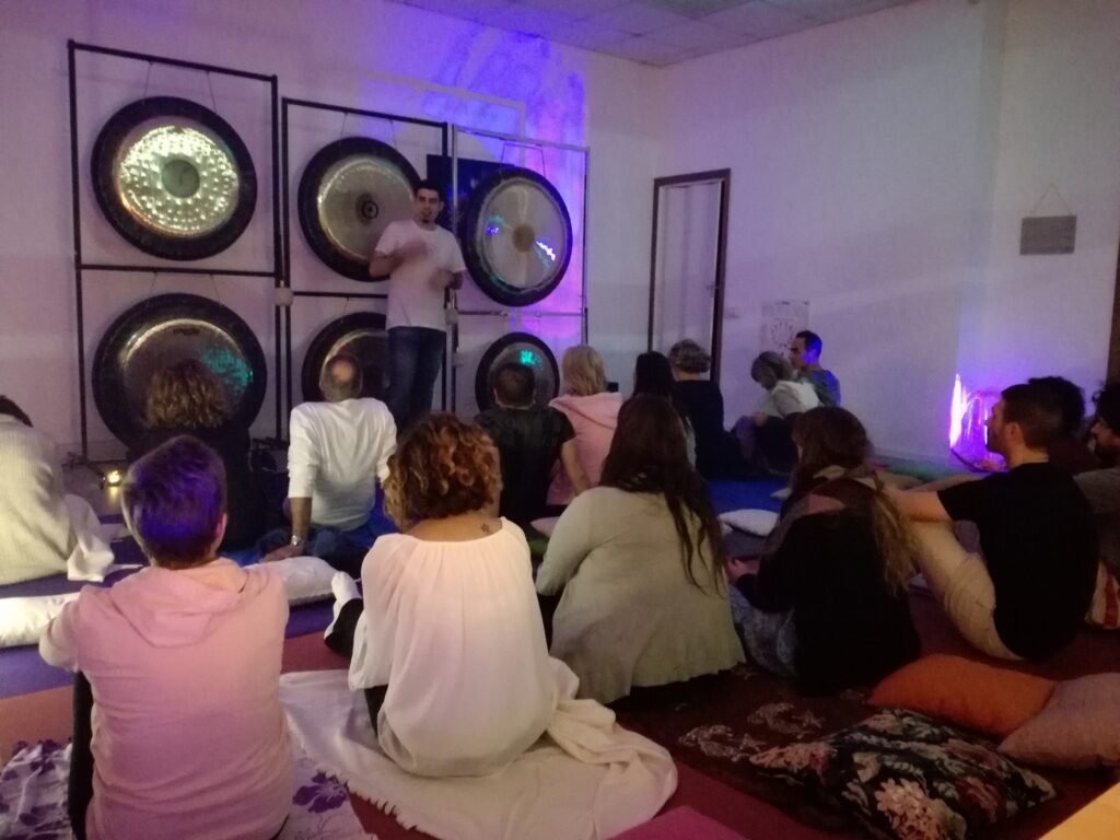 bagno di gong roma ostia acilia luna evento serata